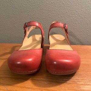 Dansko Tiffani sandals, never worn